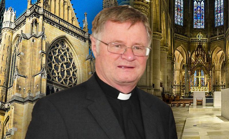 Un catholique détruit une statue blasphématoire de Notre-Dame dans une cathédrale autrichienne : 