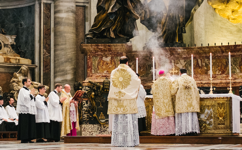 Rapports : Le Vatican prévoit d'appliquer une interdiction 