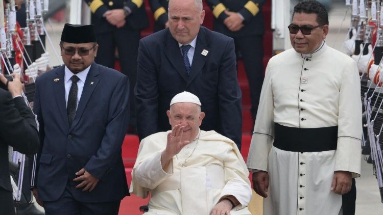 Le Pape François est arrivé à Jakarta